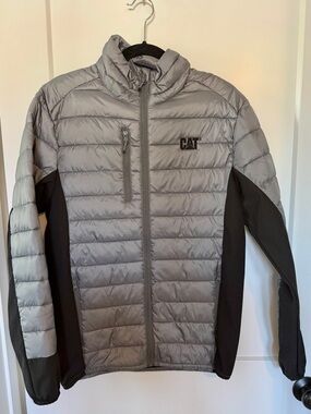 Caterpillar Cat Lightweight Puffer Jacket - Unisex Size Small